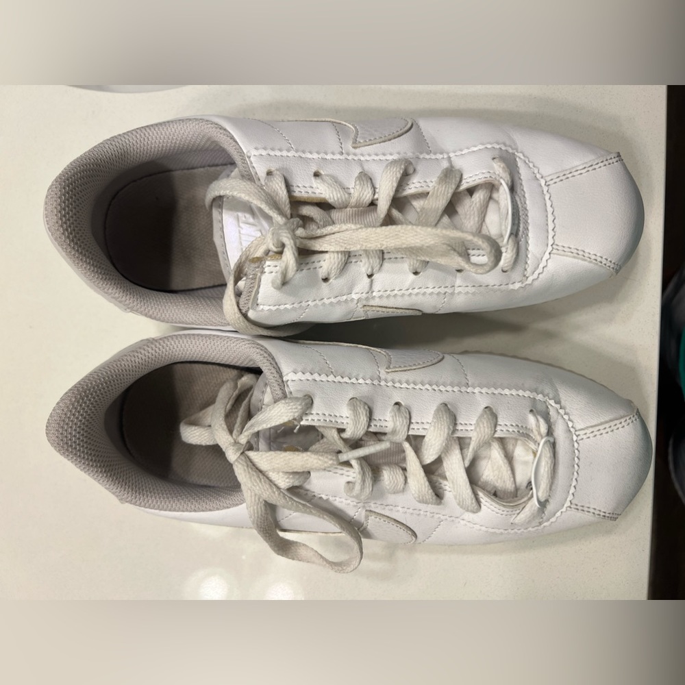 White nike cortez sneakers